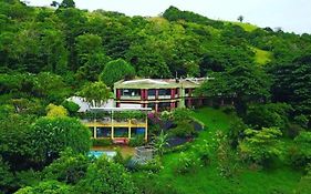 Lake Arenal Hotel And Brewery